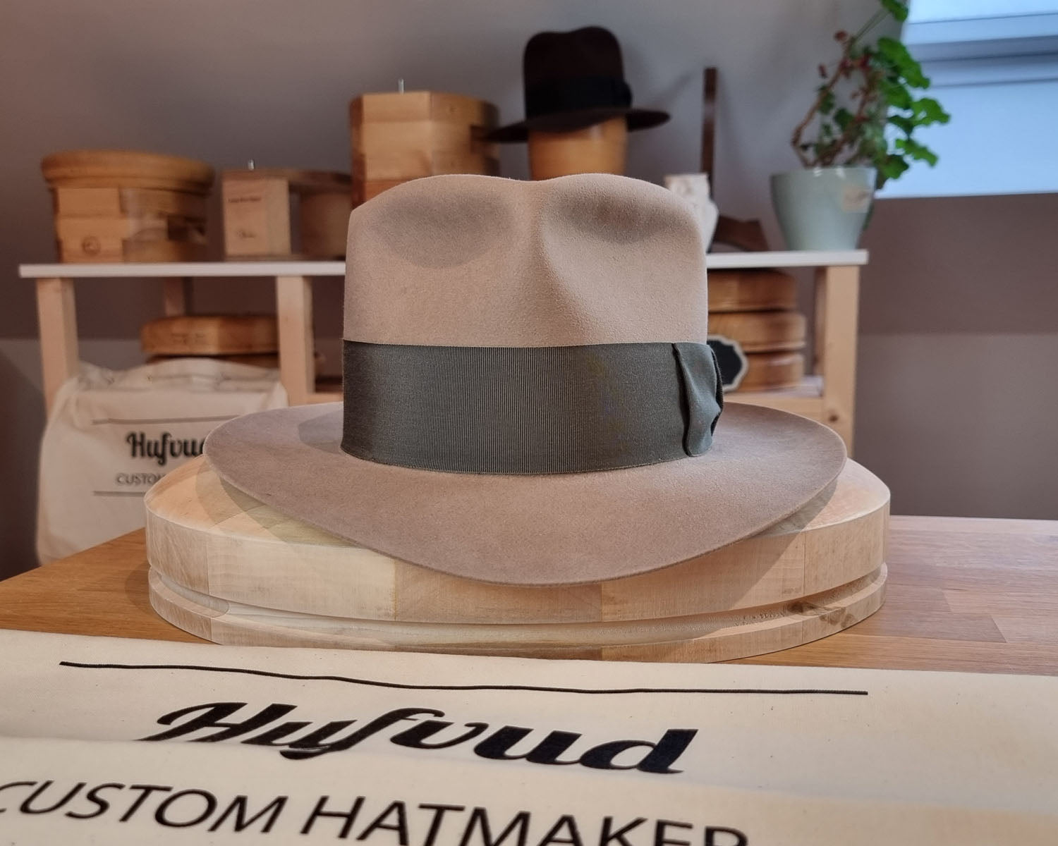 BOGART FEDORA | LIMITED EDITION | BEAVER HUNDRED | FAWN COLOR | SIZE 59, US 7 3/8