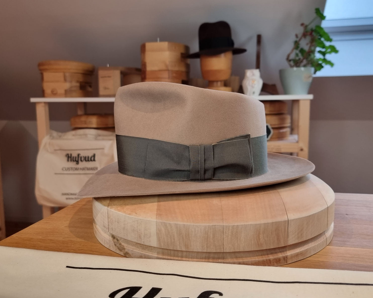 BOGART FEDORA | LIMITED EDITION | BEAVER HUNDRED | FAWN COLOR | SIZE 59, US 7 3/8