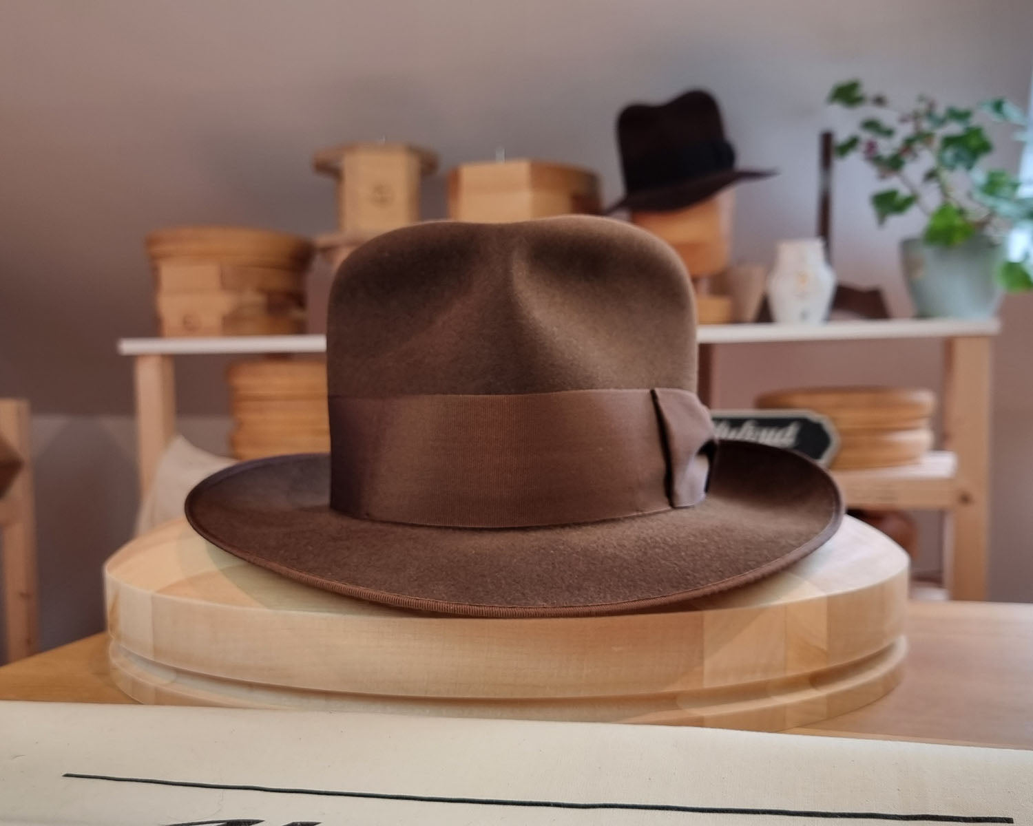 BOGART Maltese Falcon Crease FEDORA | SABLE BROWN COLOR | 30X BEAVER BLEND | SIZE 56, US 7