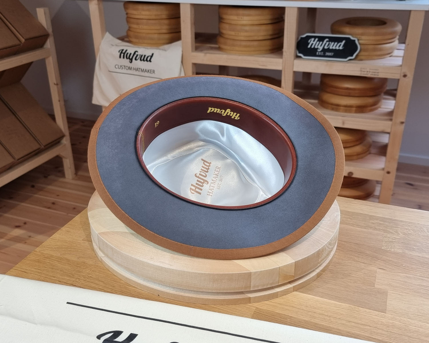 FOUR POINT CROWN FEDORA | BEAVER HUNDRED | LIMITED EDITION GRAY COLOR | SIZE 61, US 7 5/8