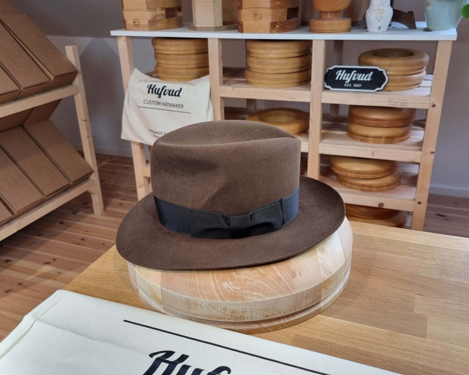 LEIFUR Lucky FEDORA | RABBIT & HARE DELUXE BLEND FELT | SABLE BROWN COLOR | SIZE 58, US 7 1/4