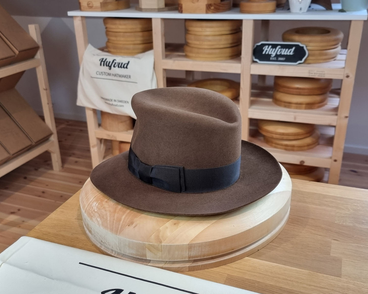 LEIFUR Lucky FEDORA | RABBIT & HARE DELUXE BLEND FELT | SABLE BROWN COLOR | SIZE 58, US 7 1/4
