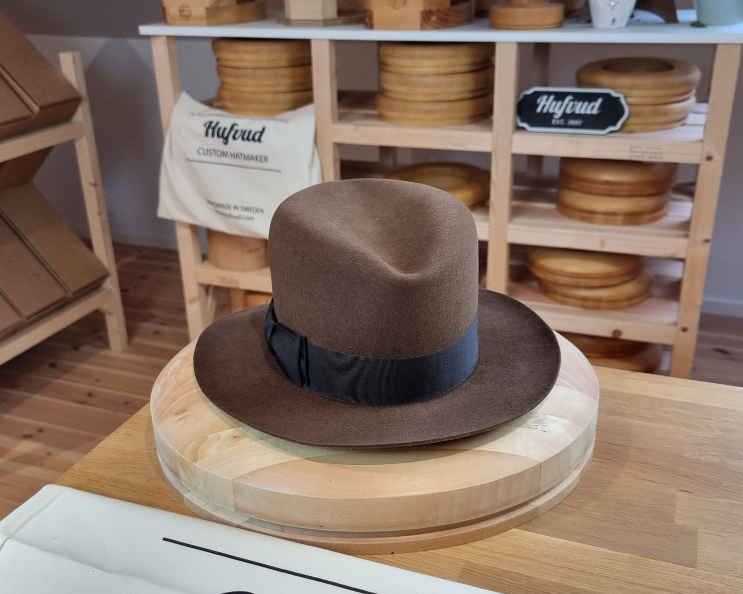 LEIFUR Lucky FEDORA | RABBIT & HARE DELUXE BLEND FELT | SABLE BROWN COLOR | SIZE 58, US 7 1/4