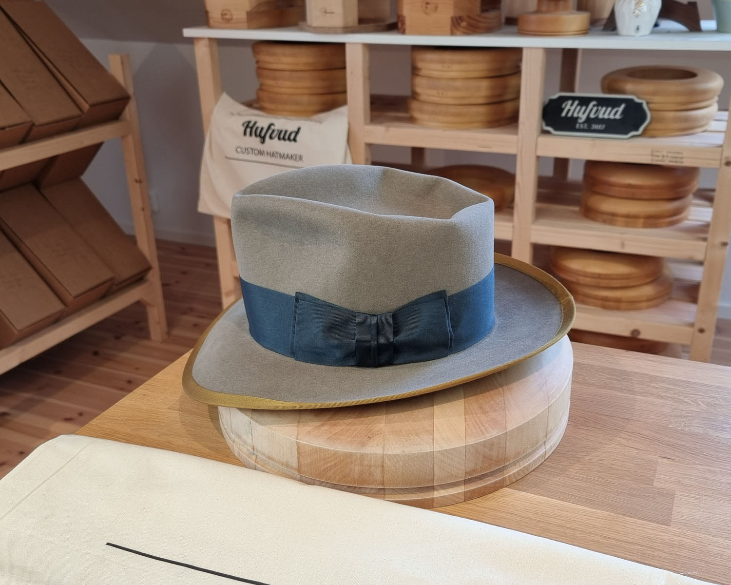 WHIPPET FEDORA | BEAVER FIFTY | STONE COLOR | SIZE 60, US 7 1/2