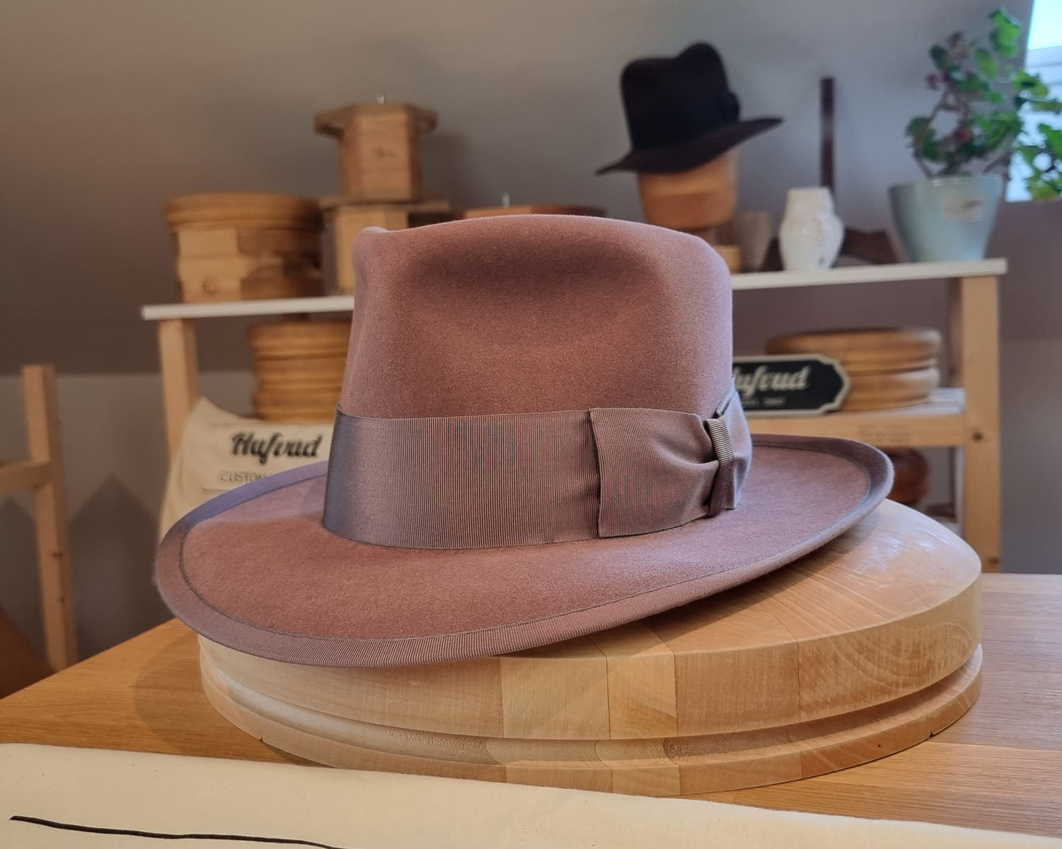 WHIPPET FEDORA | BEAVER FIFTY | DUSTY ROSE COLOR | SIZE 59, US 7 3/8