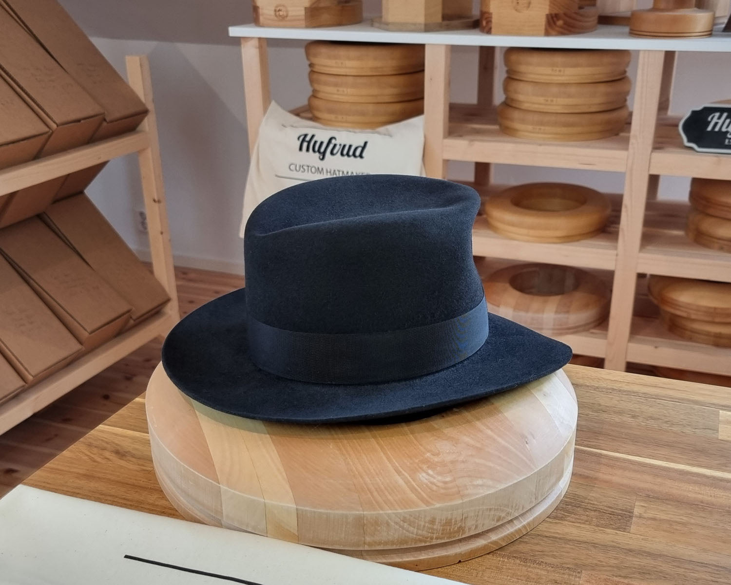 LEIFUR Adventure FEDORA | BEAVER TWENTY | BLACK COLOR | WESTERN WEIGHT | SIZE 58, US 7 1/4