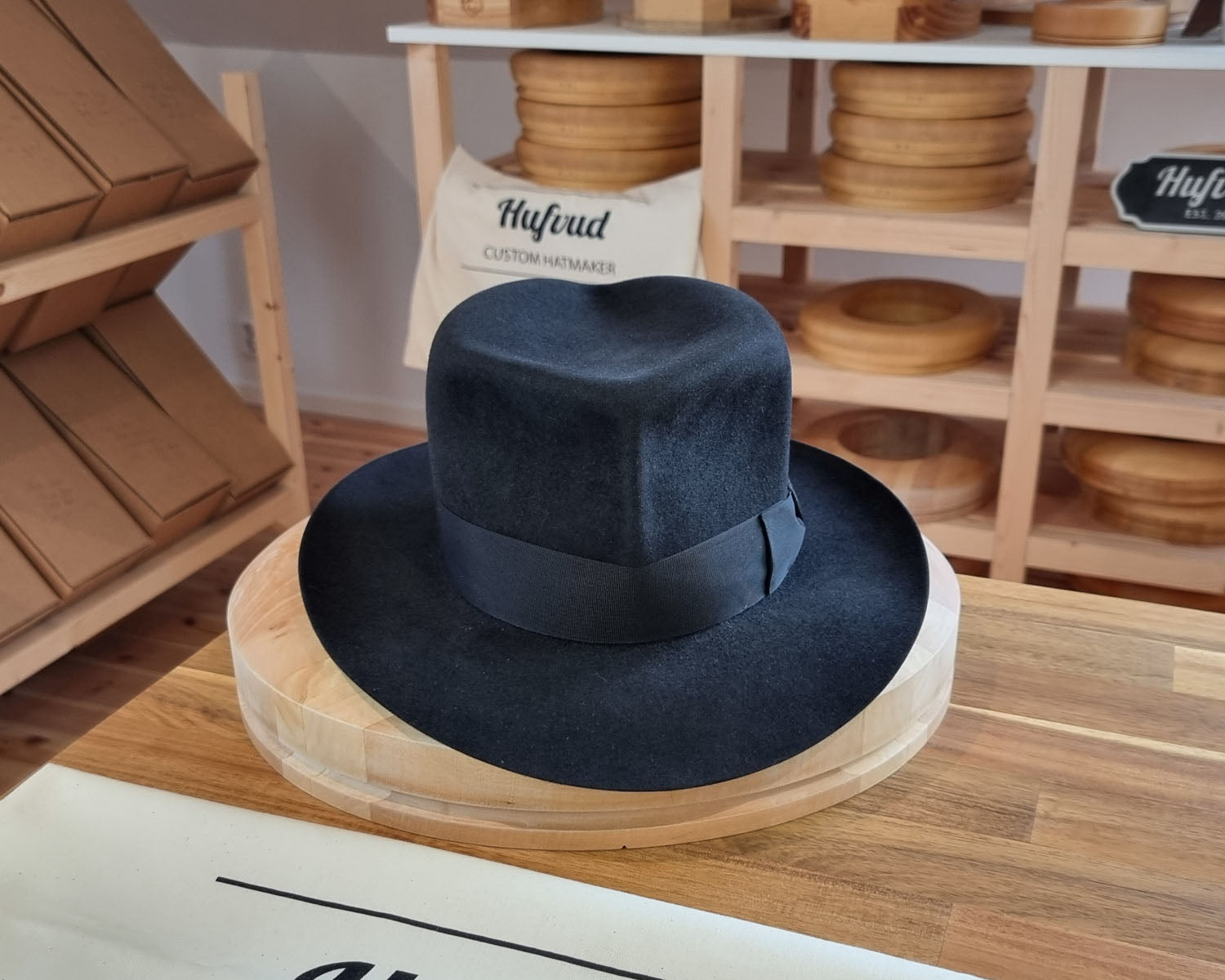 LEIFUR Adventure FEDORA | BEAVER TWENTY | BLACK COLOR | WESTERN WEIGHT | SIZE 58, US 7 1/4