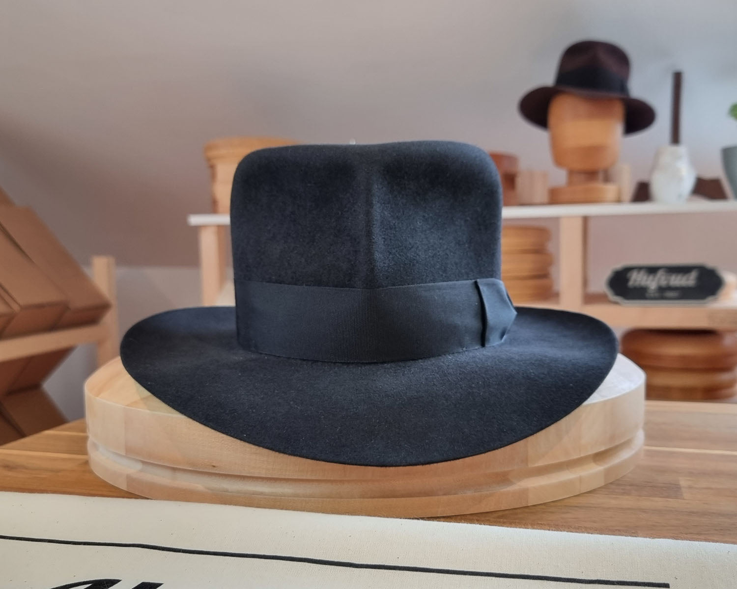 LEIFUR Adventure FEDORA | BEAVER TWENTY | BLACK COLOR | WESTERN WEIGHT | SIZE 58, US 7 1/4