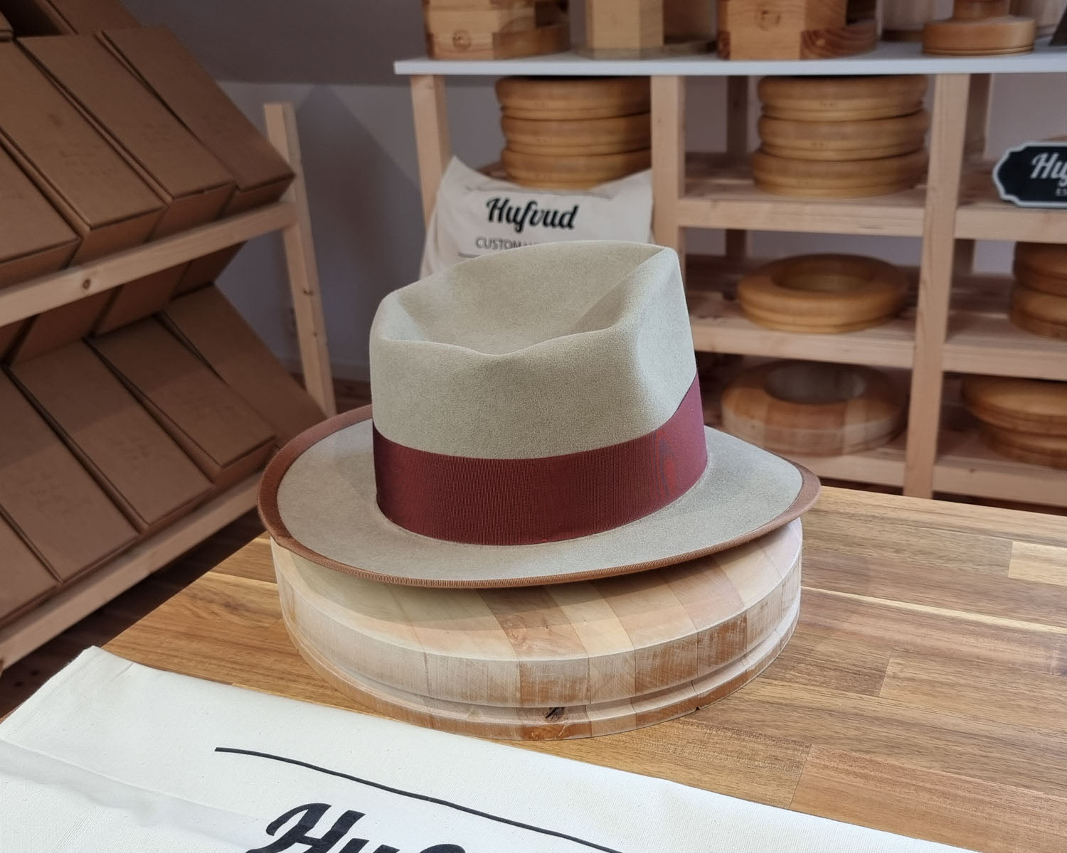 WHIPPET FEDORA | BEAVER FIFTY | FAWN COLOR | SIZE 60, US 7 1/2