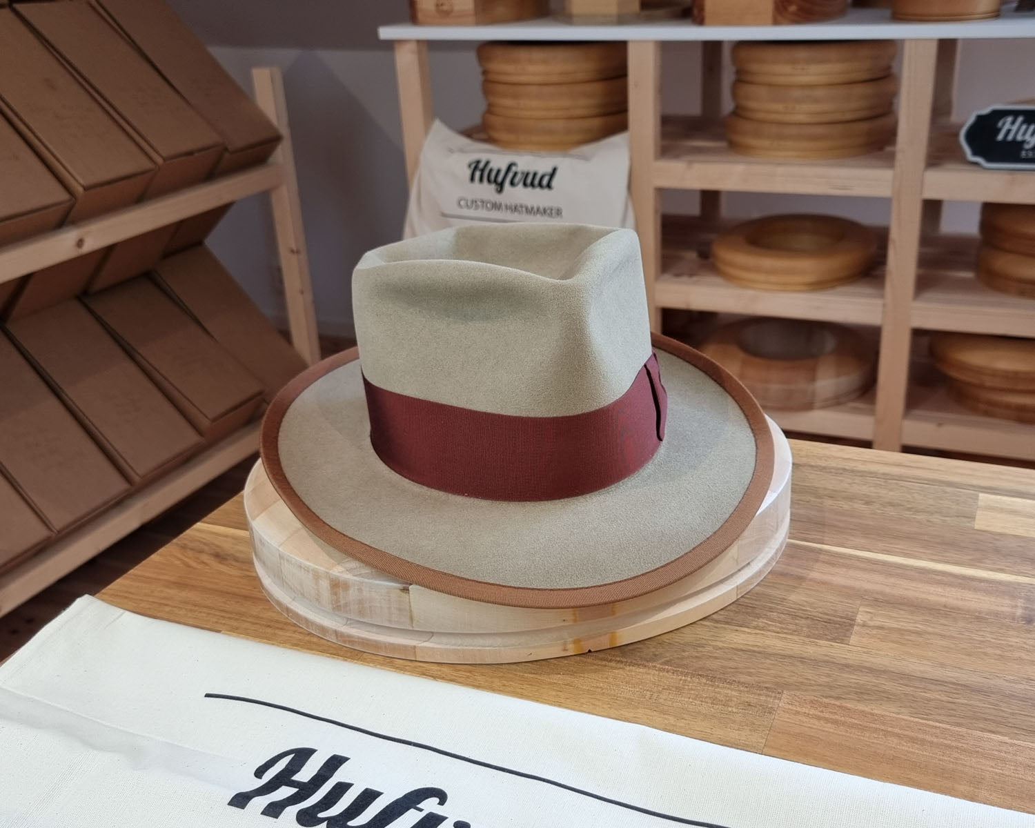 WHIPPET FEDORA | BEAVER FIFTY | FAWN COLOR | SIZE 60, US 7 1/2