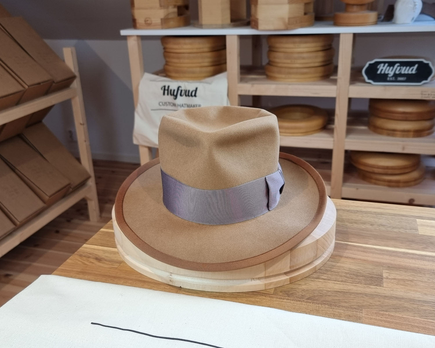 WHIPPET FEDORA | BEAVER FIFTY | CAMEL COLOR | SIZE 59, US 7 3/8