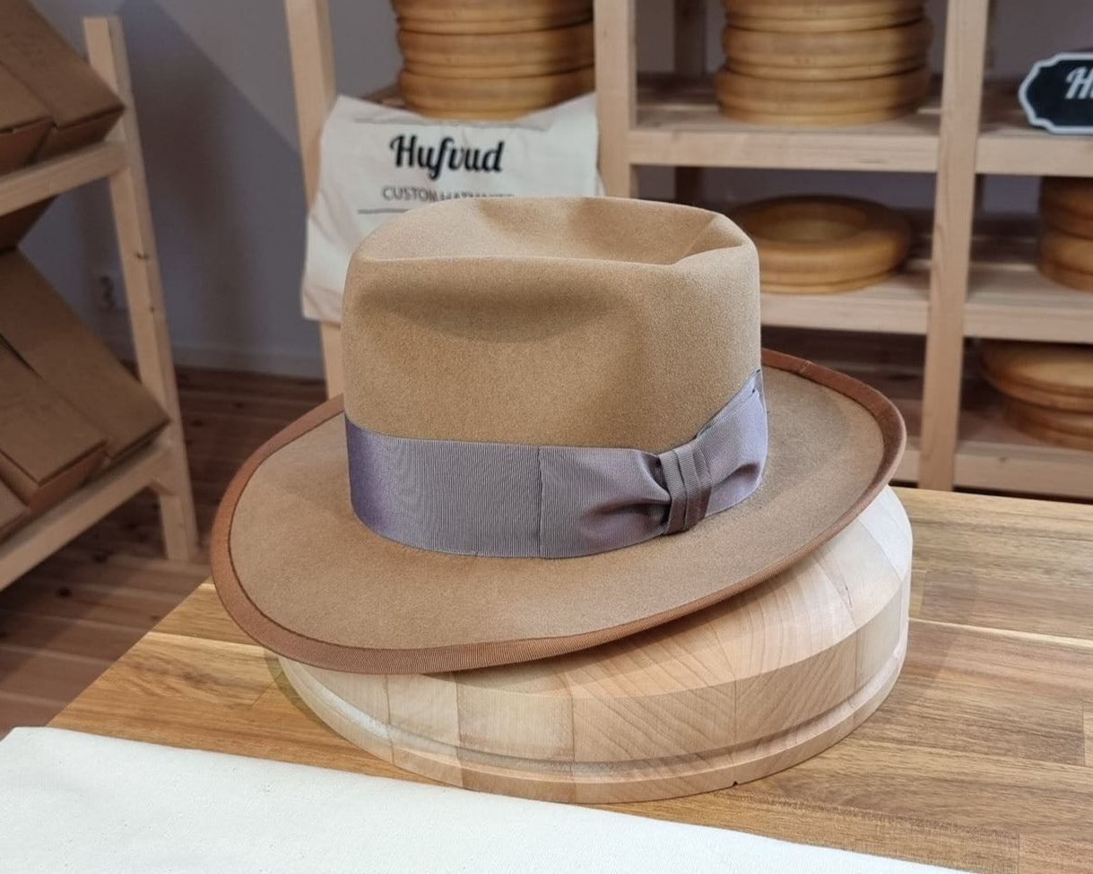 WHIPPET FEDORA | BEAVER FIFTY | CAMEL COLOR | SIZE 59, US 7 3/8