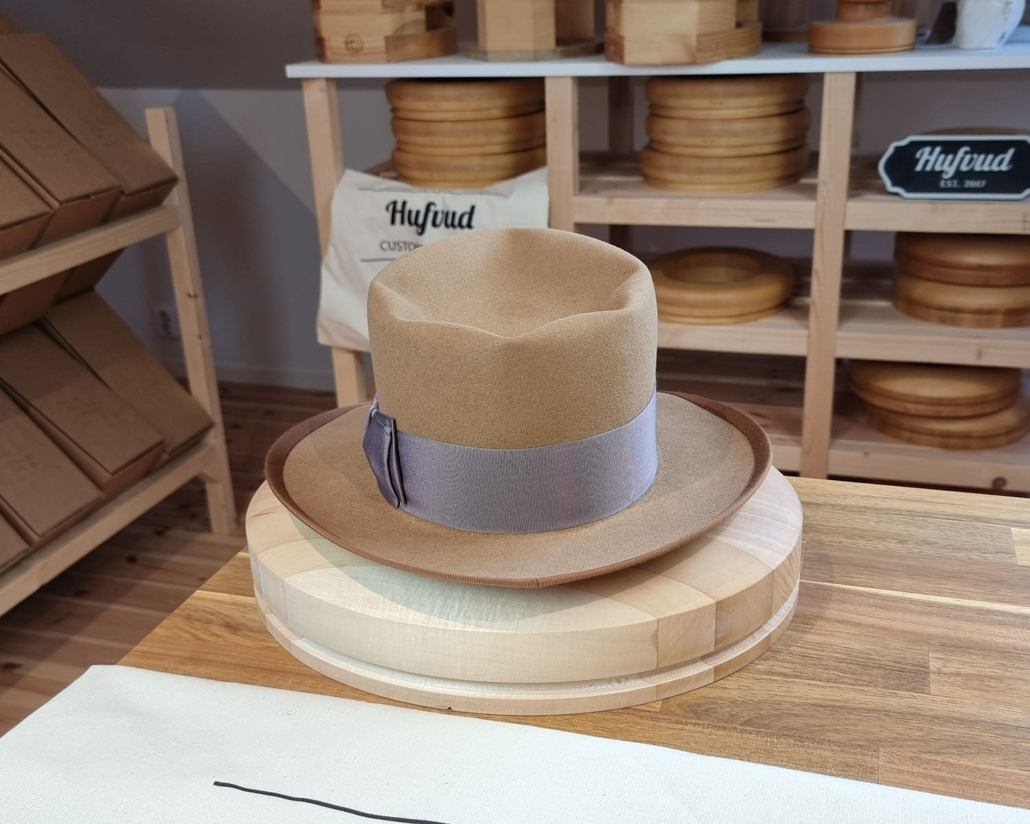 WHIPPET FEDORA | BEAVER FIFTY | CAMEL COLOR | SIZE 59, US 7 3/8