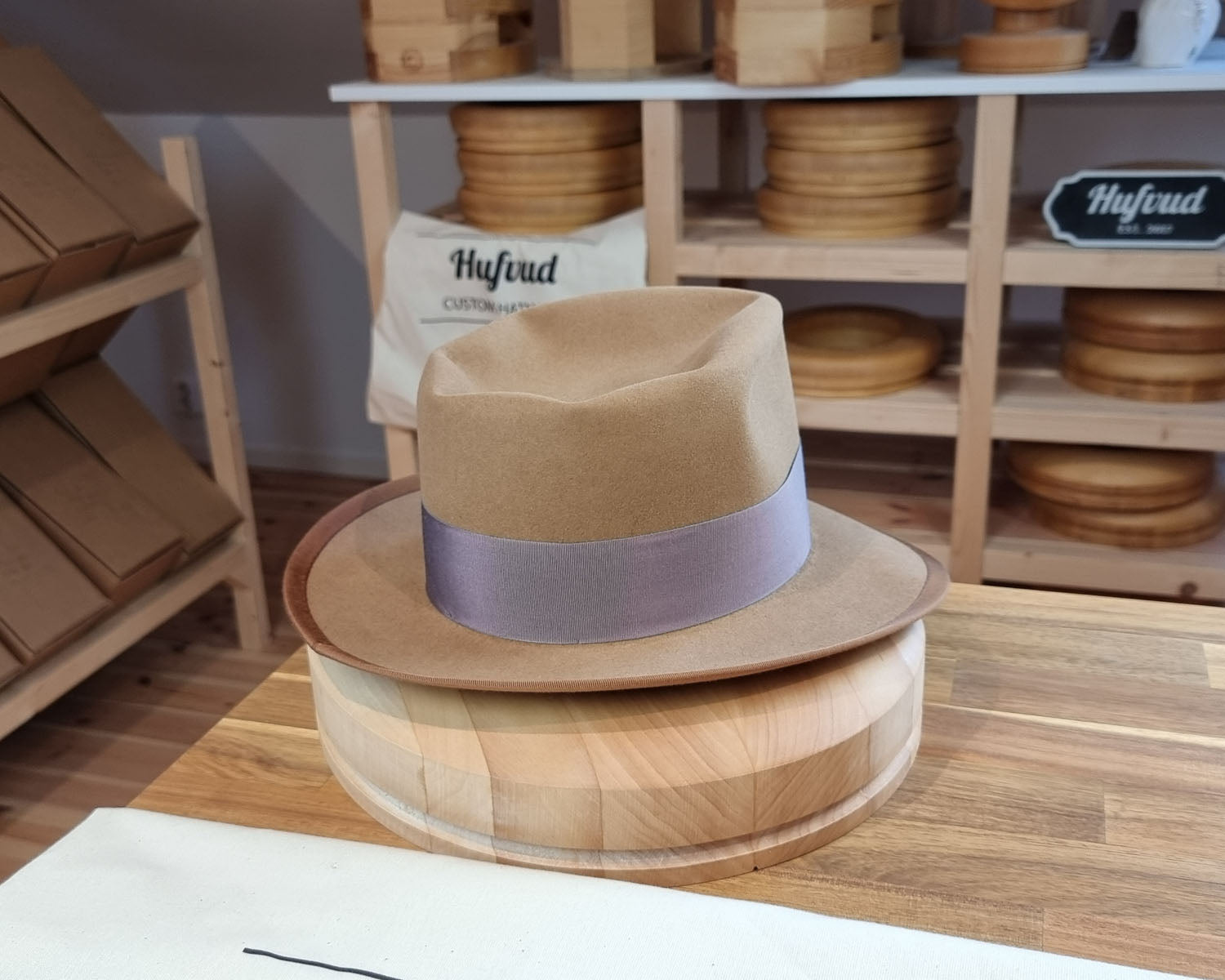 WHIPPET FEDORA | BEAVER FIFTY | CAMEL COLOR | SIZE 59, US 7 3/8