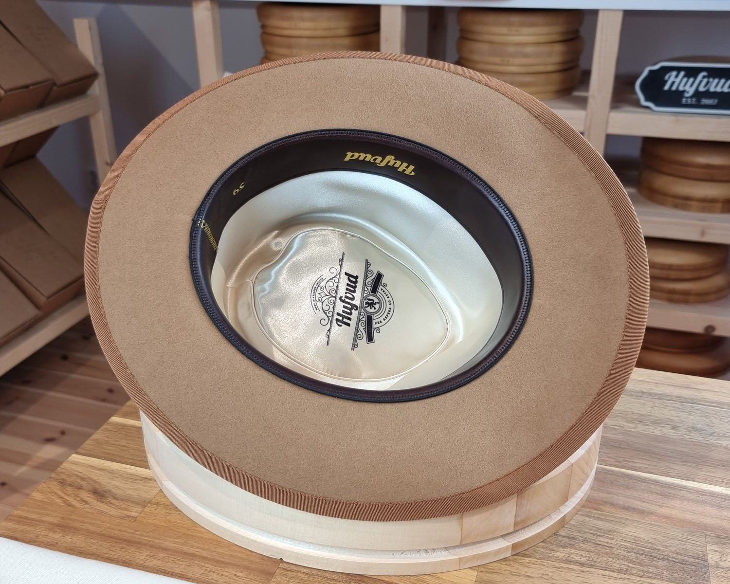 WHIPPET FEDORA | BEAVER FIFTY | CAMEL COLOR | SIZE 59, US 7 3/8