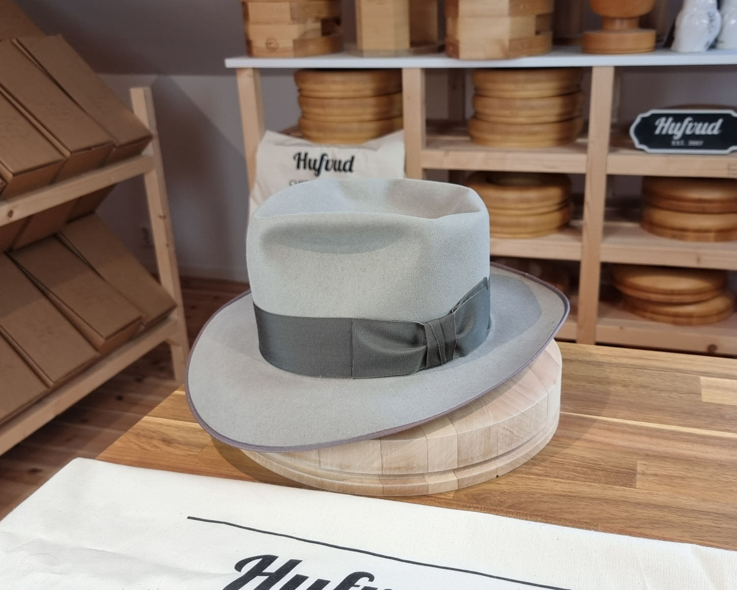 WHIPPET FEDORA | BEAVER FIFTY | DOVE GRAY COLOR | SIZE 62, US 7 3/4