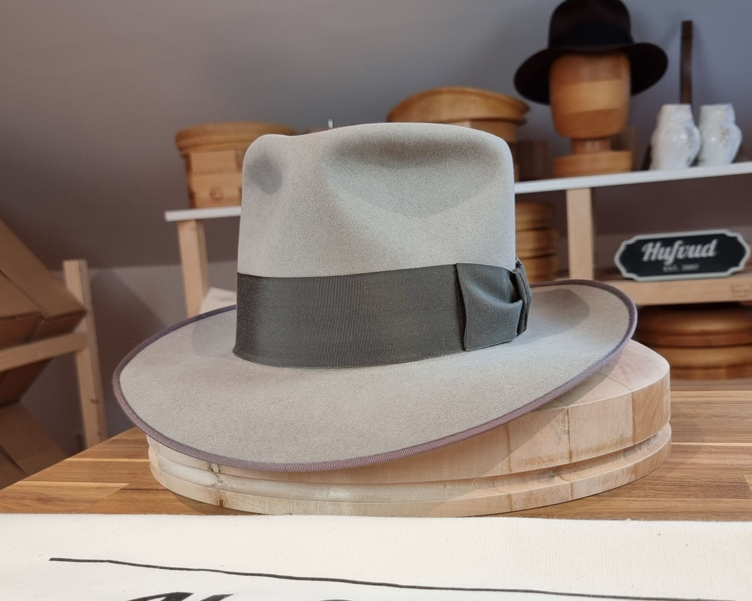 WHIPPET FEDORA | BEAVER FIFTY | DOVE GRAY COLOR | SIZE 62, US 7 3/4