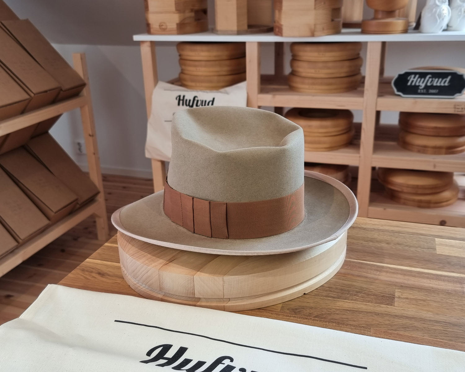 WHIPPET FEDORA | BEAVER FIFTY | FAWN COLOR | SIZE 62, US 7 3/4