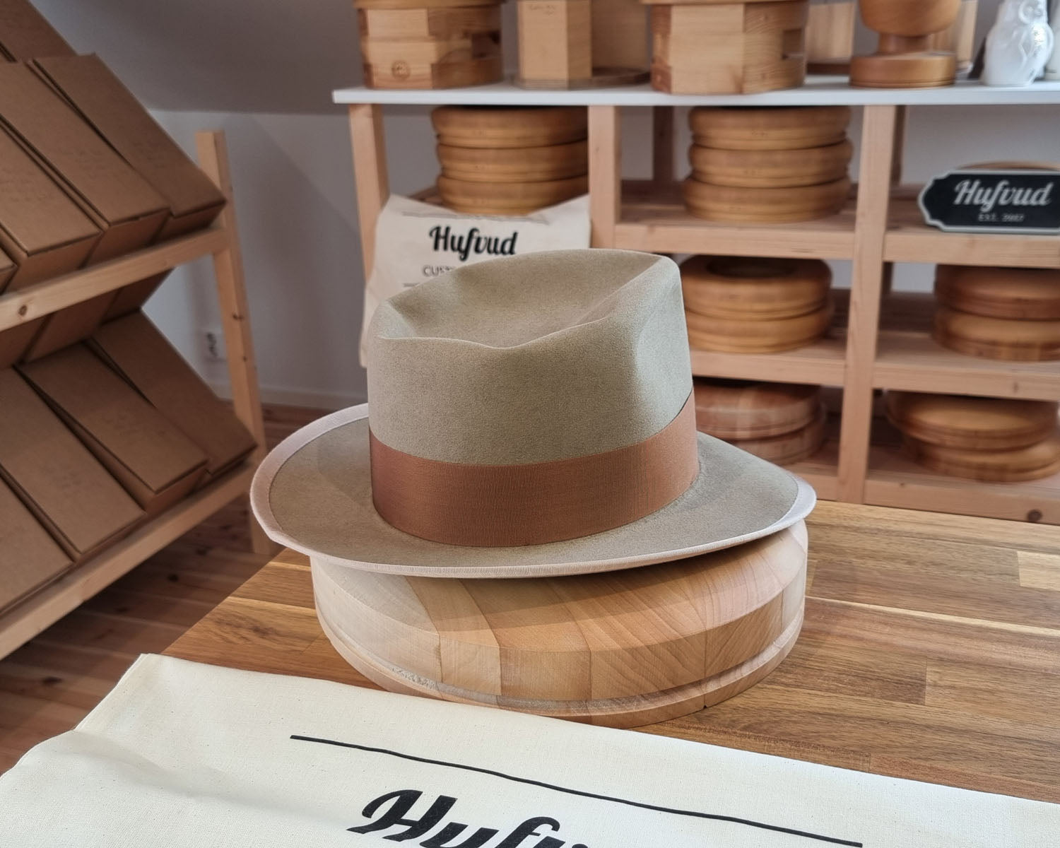 WHIPPET FEDORA | BEAVER FIFTY | FAWN COLOR | SIZE 62, US 7 3/4