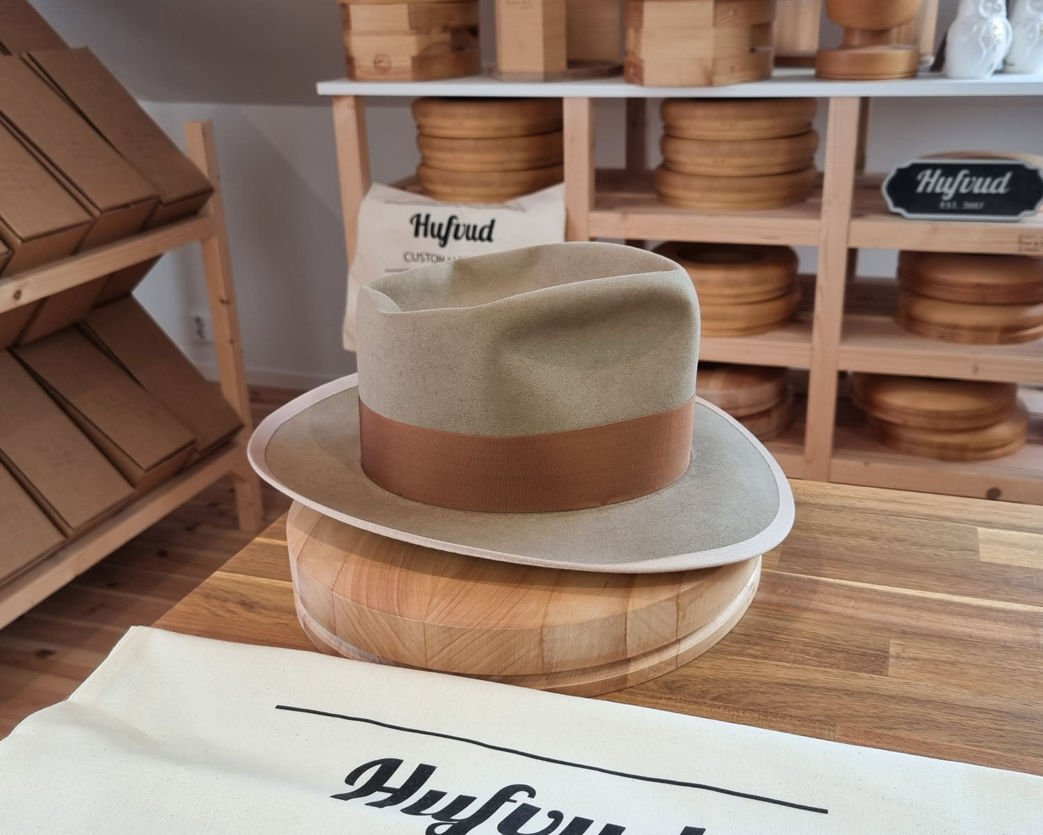 WHIPPET FEDORA | BEAVER FIFTY | FAWN COLOR | SIZE 62, US 7 3/4