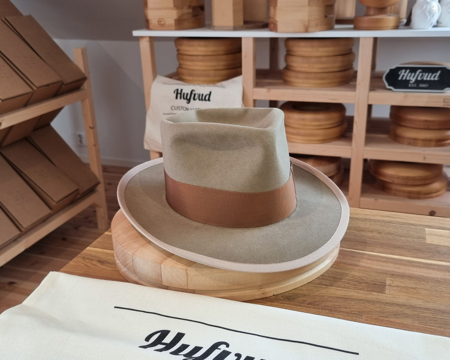 WHIPPET FEDORA | BEAVER FIFTY | FAWN COLOR | SIZE 62, US 7 3/4