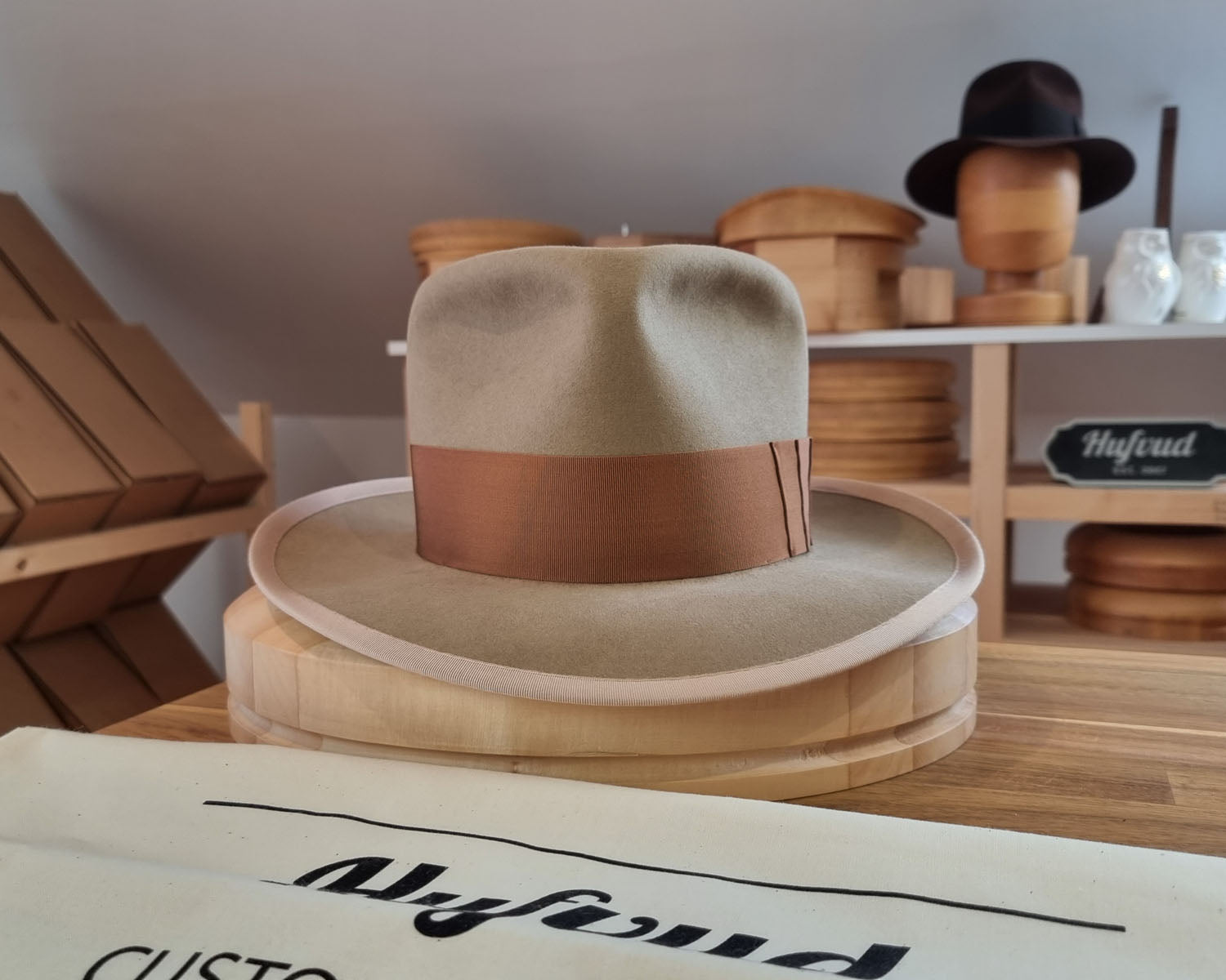 WHIPPET FEDORA | BEAVER FIFTY | FAWN COLOR | SIZE 62, US 7 3/4