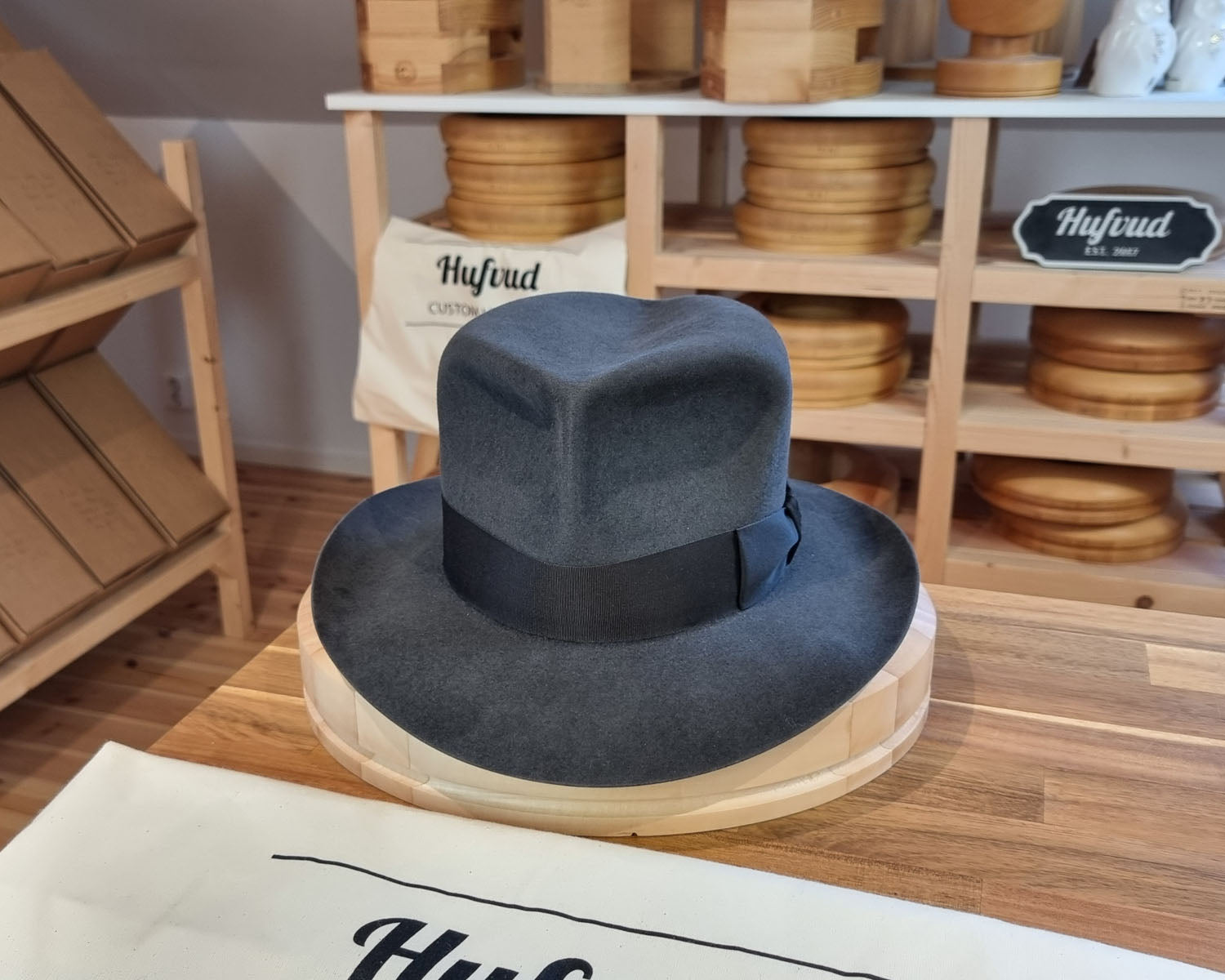 LEIFUR Adventure FEDORA | BEAVER TWENTY | CHARCOAL COLOR | WESTERN WEIGHT | SIZE 61, US 7 5/8