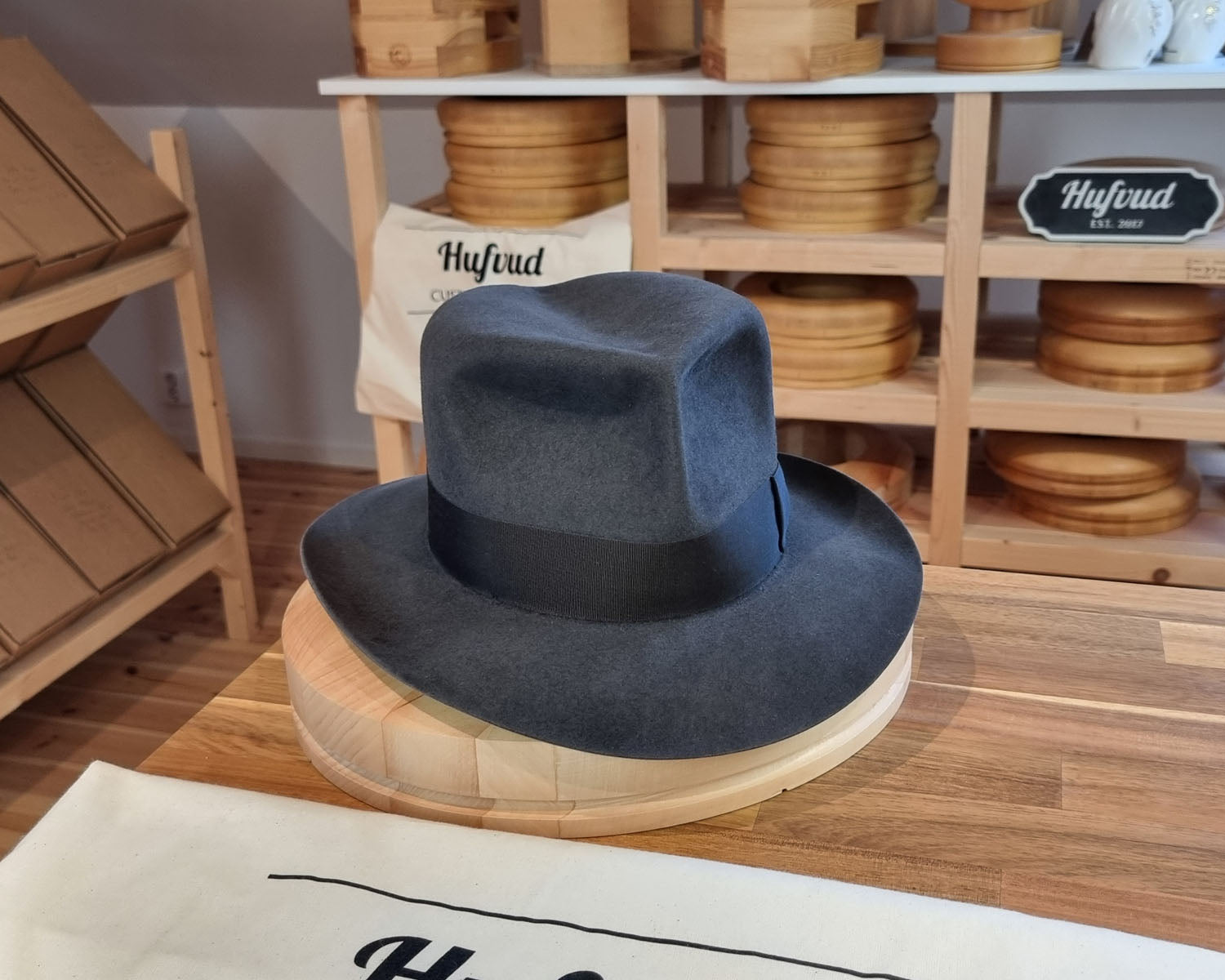 LEIFUR Adventure FEDORA | BEAVER TWENTY | CHARCOAL COLOR | WESTERN WEIGHT | SIZE 61, US 7 5/8
