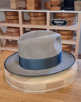 CAGNEY FEDORA | 50X BEAVER BLEND | STONE COLOR | SIZE 61, US 7 5/8