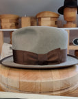 CAGNEY FEDORA | BEAVER FIFTY | STONE COLOR | SIZE 59, US 7 3/8 - Hufvud