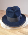 CAGNEY FEDORA | DARK NAVY | 100X BEAVER | SIZE 59, US 7 3/8
