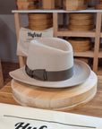 LEIFUR Adventure FEDORA | 5X BEAVER | LIGHT FAWN COLOR | WESTERN WEIGHT | SIZE 58, US 7 1/4 - Hufvud