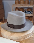 LEIFUR Adventure FEDORA | BEAVER HUNDRED | NATURAL COLOR LIMITED EDITION | WESTERN WEIGHT | SIZE 58, US 7 1/4 - Hufvud