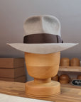 LEIFUR Adventure FEDORA | BEAVER HUNDRED | NATURAL COLOR LIMITED EDITION | WESTERN WEIGHT | SIZE 58, US 7 1/4 - Hufvud