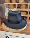 LEIFUR Adventure FEDORA | BEAVER TWENTY | CHARCOAL COLOR | WESTERN WEIGHT | SIZE 61, US 7 5/8 - Hufvud