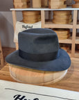 LEIFUR Adventure FEDORA | BEAVER TWENTY | CHARCOAL COLOR | WESTERN WEIGHT | SIZE 61, US 7 5/8 - Hufvud