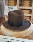 LEIFUR Lucky FEDORA | BEAVER HUNDRED | SABLE BROWN COLOR | SIZE 57, US 7 1/8 - Hufvud