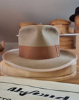 WHIPPET FEDORA | BEAVER FIFTY | FAWN COLOR | SIZE 62, US 7 3/4 - Hufvud