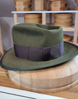 WHIPPET FEDORA | BEAVER HUNDRED | MOSS GREEN | SIZE 58, US 7 1/4 - Hufvud