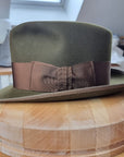OLAV FEDORA | MOSS GREEN | RABBIT & HARE DELUXE BLEND | SIZE 59, US 7 3/8