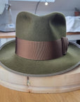 OLAV FEDORA | MOSS GREEN | RABBIT & HARE DELUXE BLEND | SIZE 59, US 7 3/8