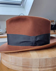 OLAV FEDORA | 50X BEAVER BLEND | COGNAC | SIZE 58, US 7 1/4