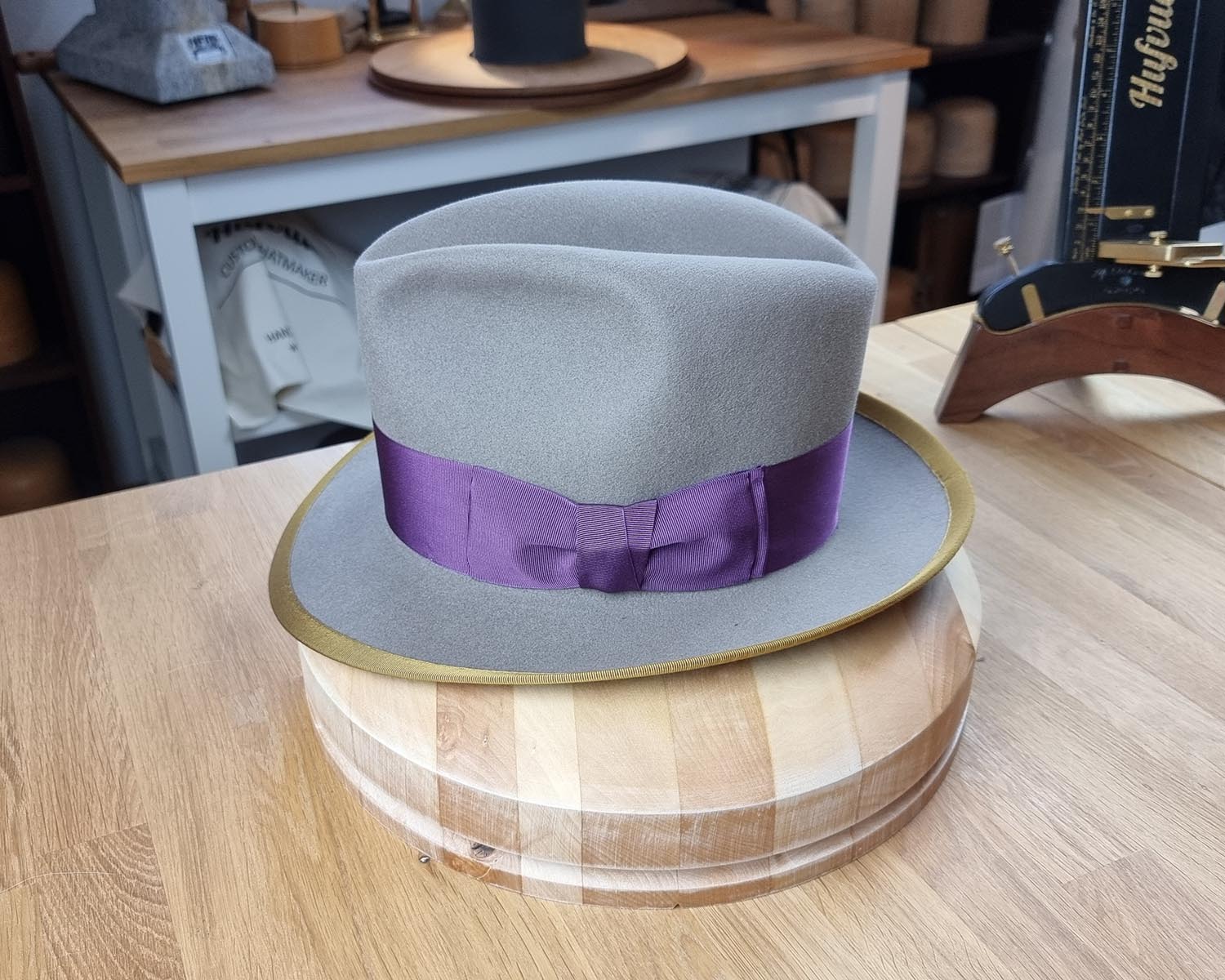 OLAV FEDORA | STONE | RABBIT & HARE DELUXE FELT | SIZE 60, US 7 1/2