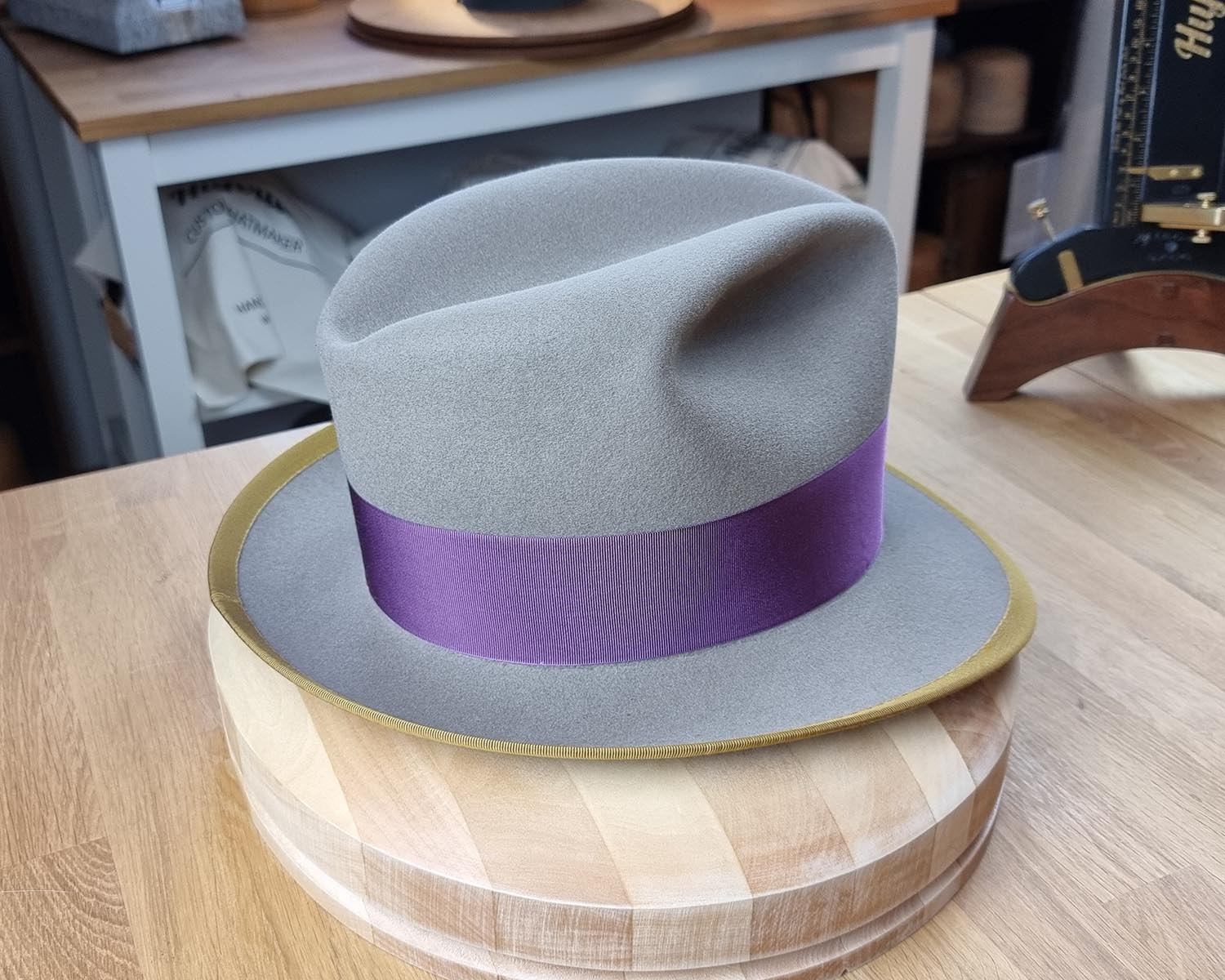 OLAV FEDORA | STONE | RABBIT & HARE DELUXE FELT | SIZE 60, US 7 1/2
