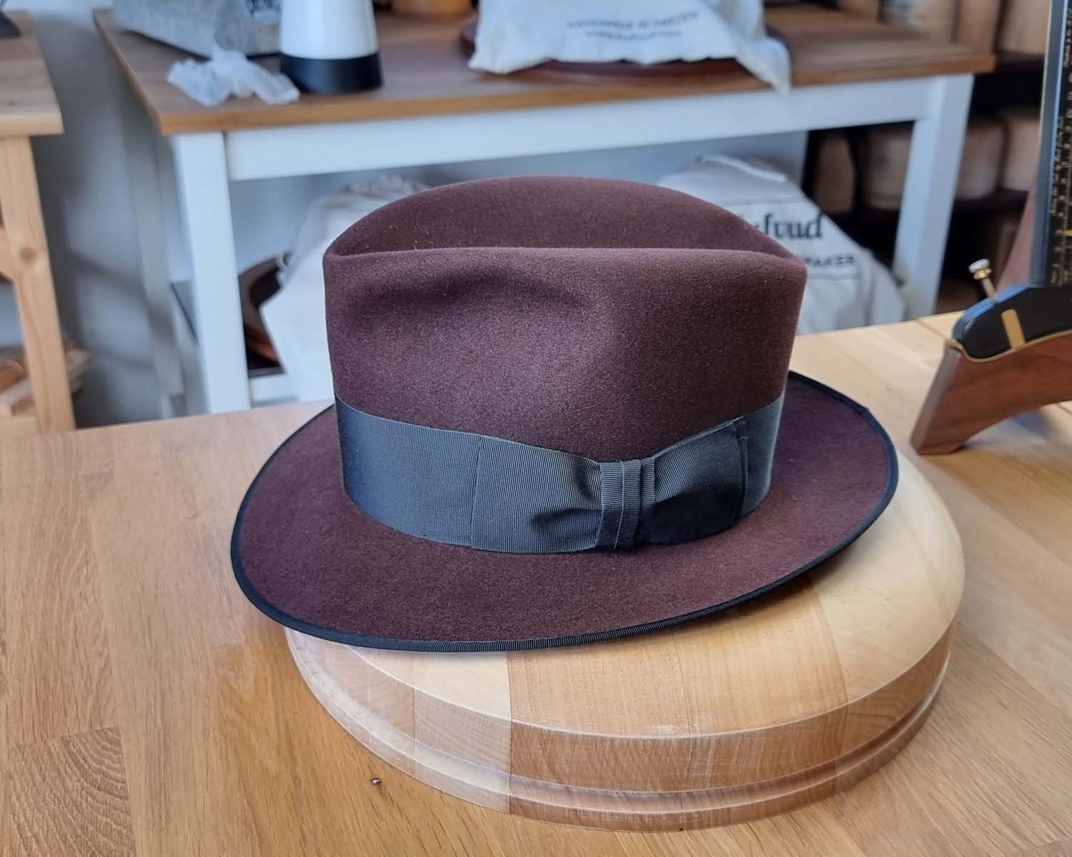 OLAV FEDORA | DARK BROWN RUST | RABBIT & HARE DELUXE BLEND | SIZE 58, US 7 1/4