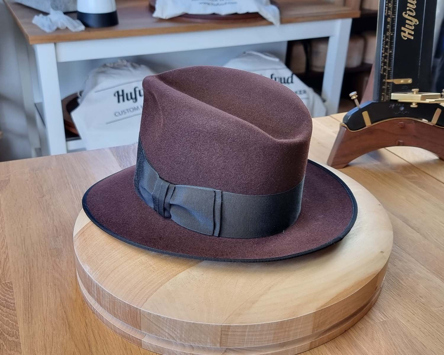 OLAV FEDORA | DARK BROWN RUST | RABBIT & HARE DELUXE BLEND | SIZE 58, US 7 1/4