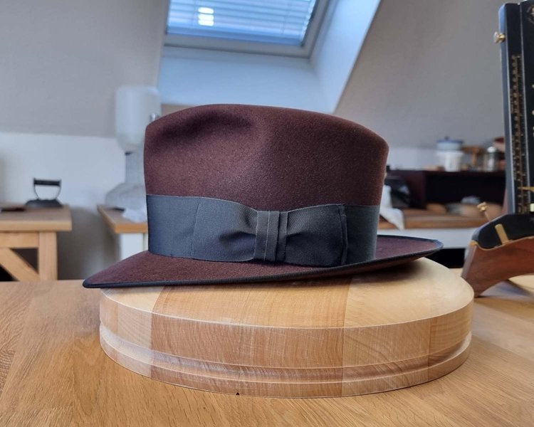 OLAV FEDORA | DARK BROWN RUST | RABBIT & HARE DELUXE BLEND | SIZE 58, US 7 1/4