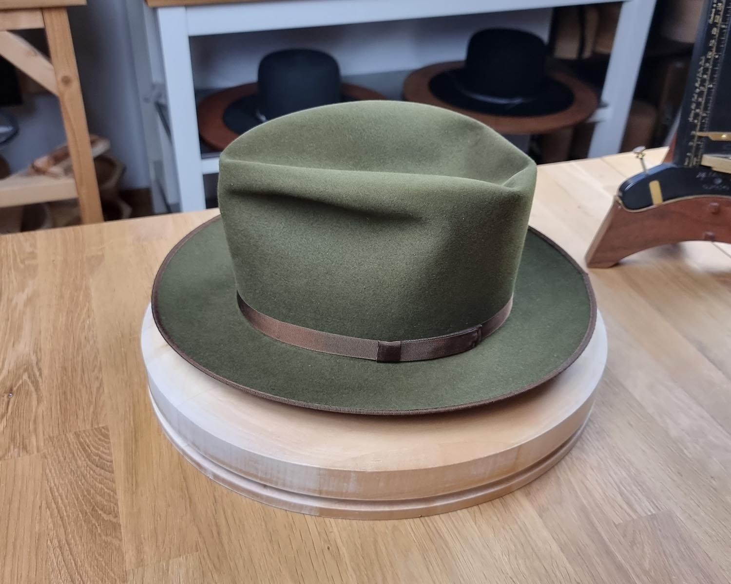 NEW STYLE | MOSS GREEN | 100X BEAVER | SIZE 59, US 7 3/8