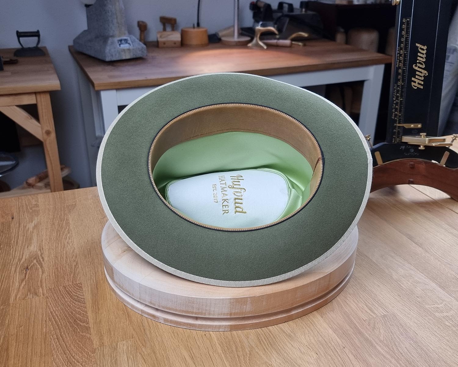 NEW STYLE | SAGE GREEN | RABBIT & HARE DELUXE FELT | SIZE 60, US 7 1/2