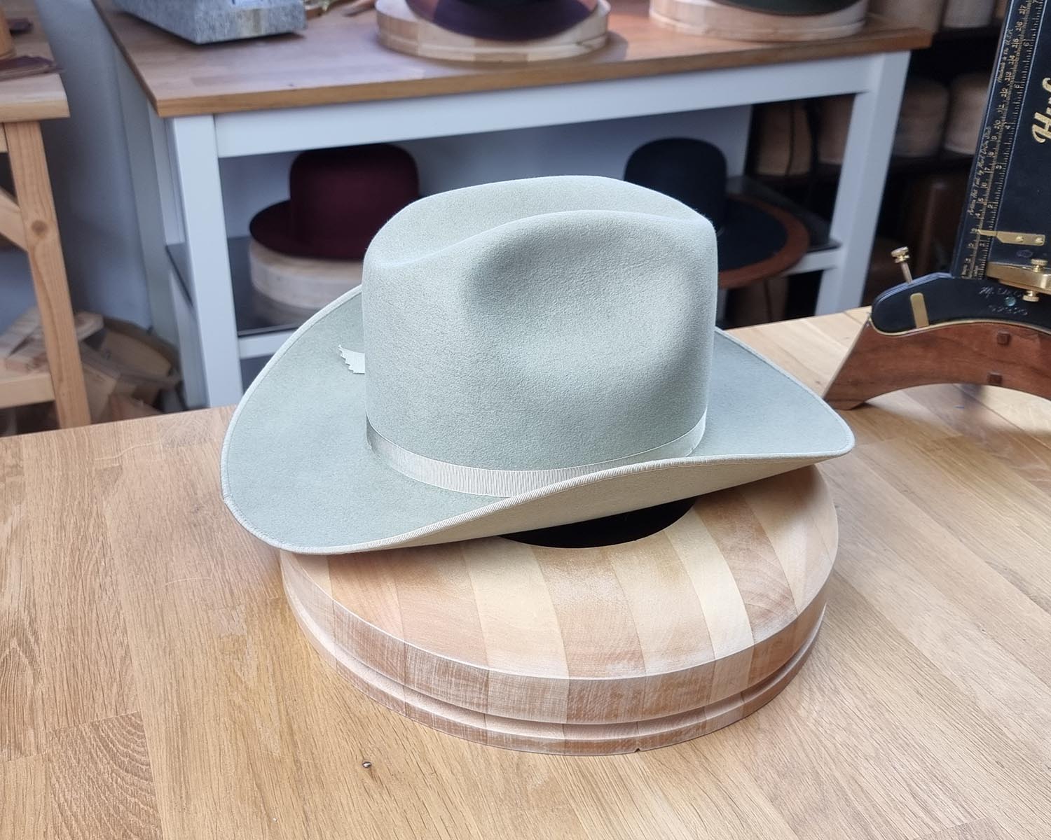 WESTERN RESTORATION | 4X BEAVER BLEND | SILVERBELLY | SIZE 56, US 7